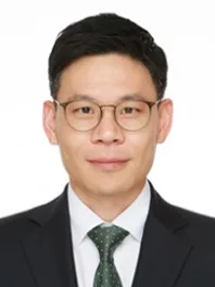 Yun Ho Kim photo